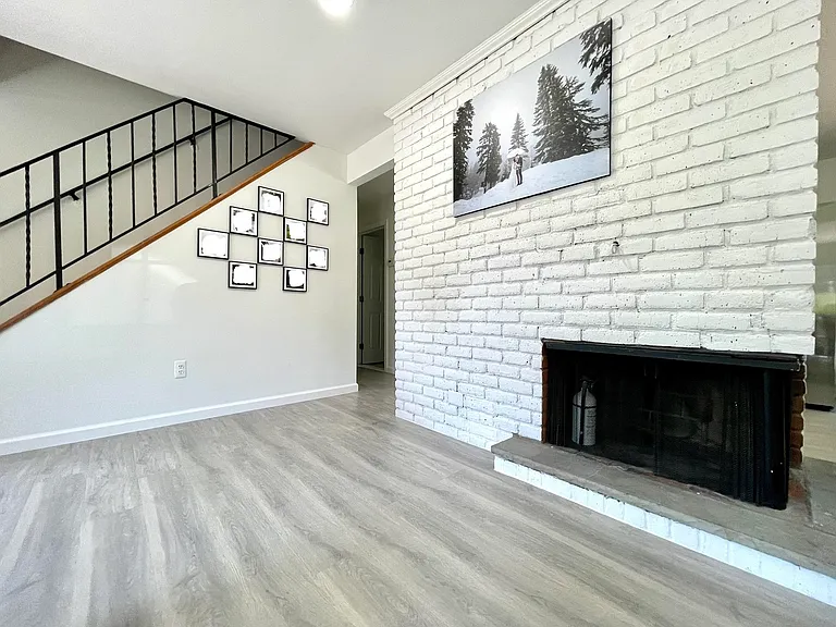 149 W Clinton Ave — Photo 6