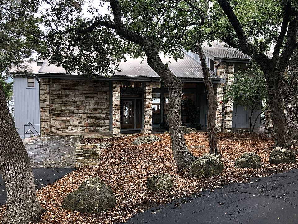 1st image of 18305 Lakepoint Cir