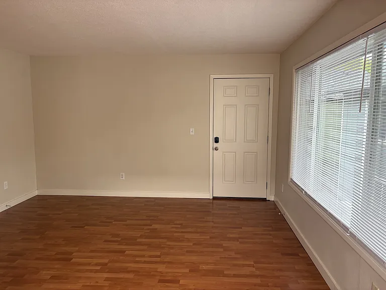 OR - 8220 - 8236 N Edison St - KF - 8230 — Photo 5
