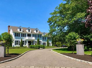 34 Branglebrink Rd, Saint James, NY 11780