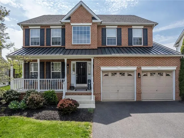 1112 Morgan Hill Dr, Pennsburg, PA 18073