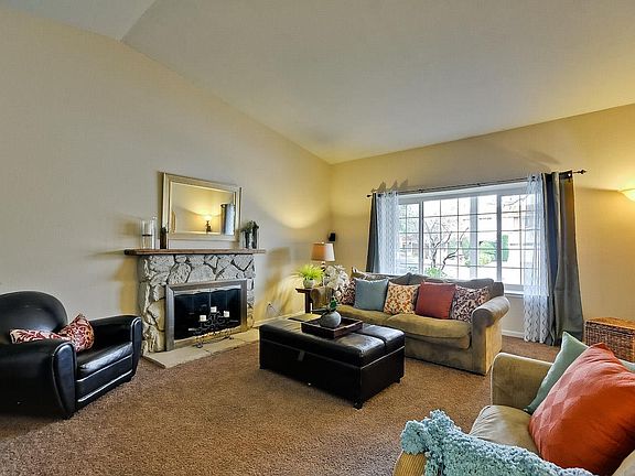 3rd image of 4921 Chiles Dr