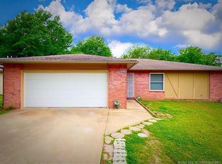 4332 S Elm St, Broken Arrow, OK 74011