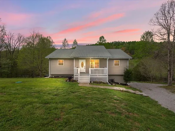 333 Parrot Hollow Ln, Livingston, TN 38570