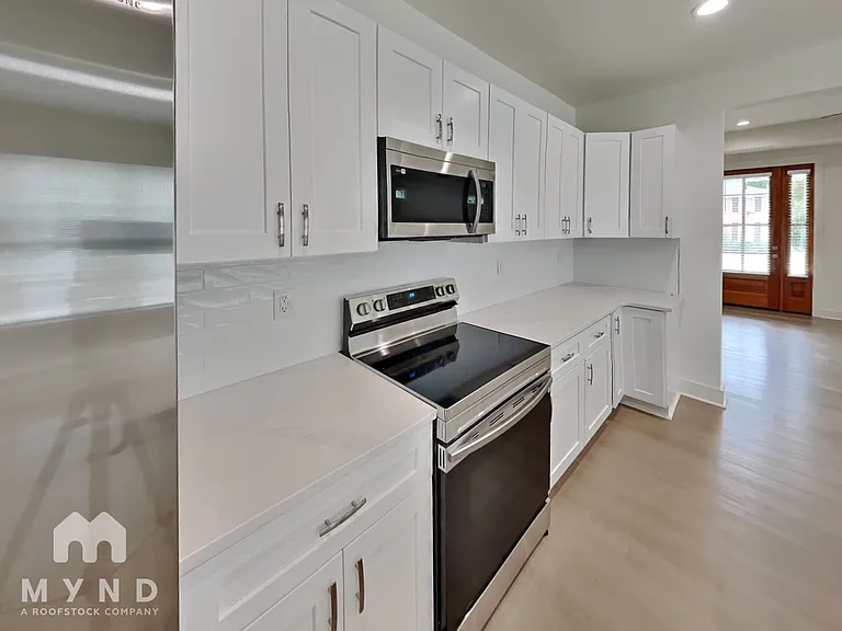 501 Everette St — Photo 5