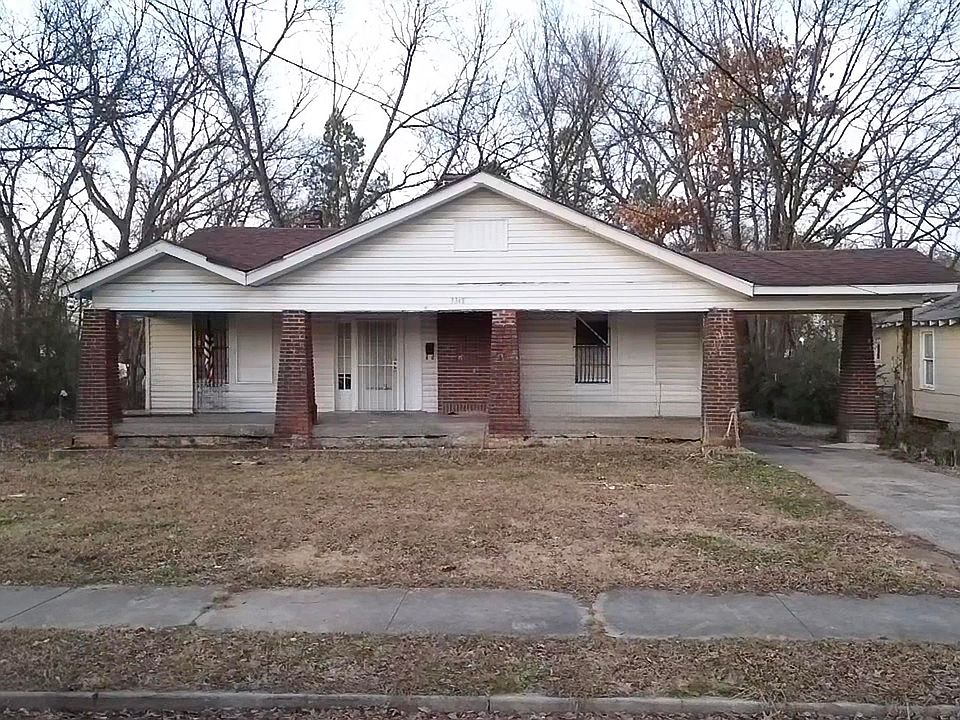 1st image of 3348 Lamphier Ave