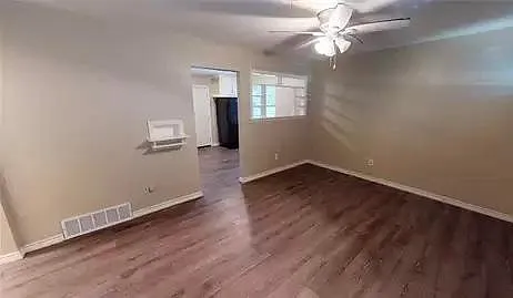 1213 Hampshire Ln #A — Photo 11