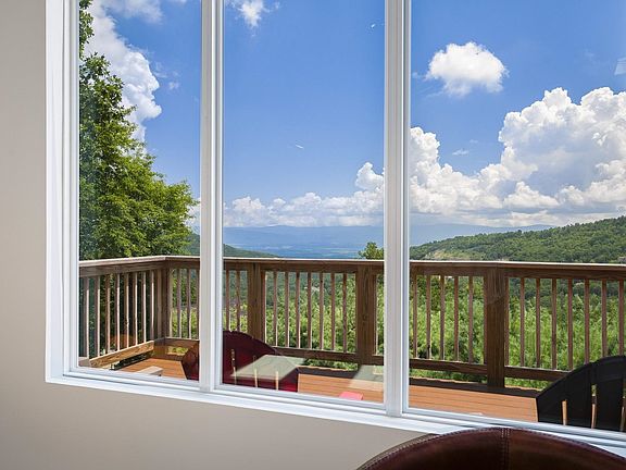 4th image of 337 Wilson Way