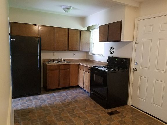 3rd image of 11491 Fitchburg Ln