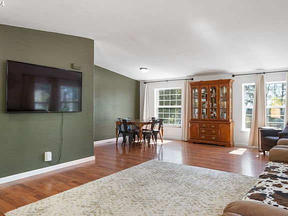 4th image of 119 Noreen Ln