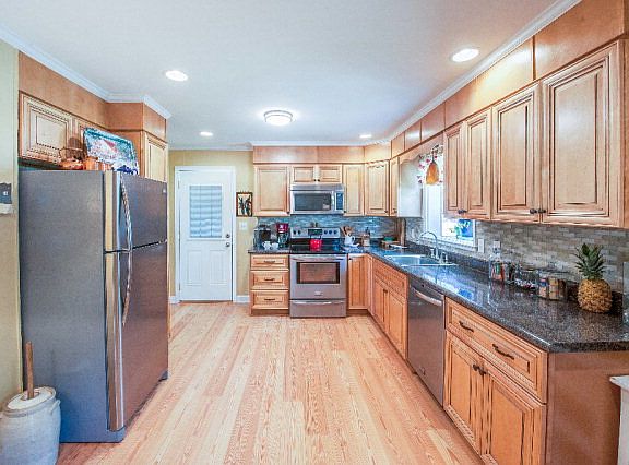 4th image of 326 Beech Island Ave