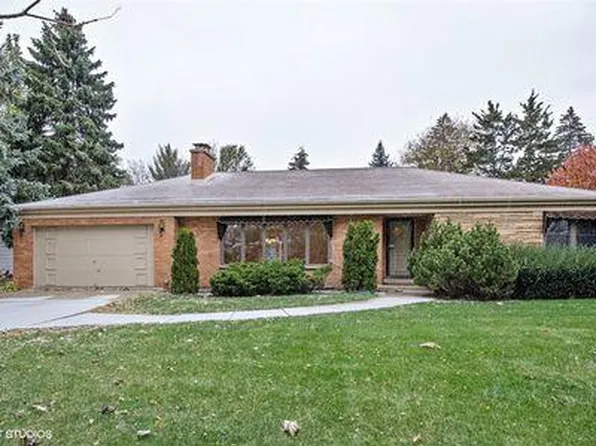 1830 Burton Ln, Park Ridge, IL 60068