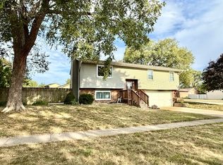 702 Pomona Dr, Champaign, IL 61822