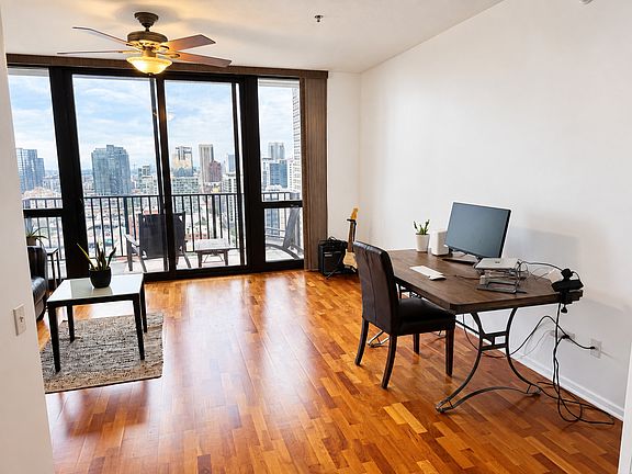 2nd image of 210 S Desplaines St APT 2203