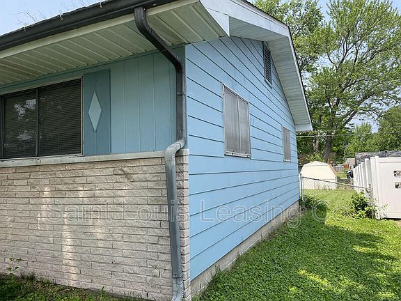 5th image of 615 Naomi Ave