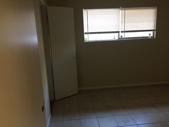 5th image of 2416 Carnegie Ln
