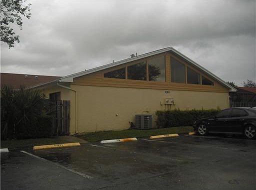 2nd image of 4383 Woodstock Dr APT C