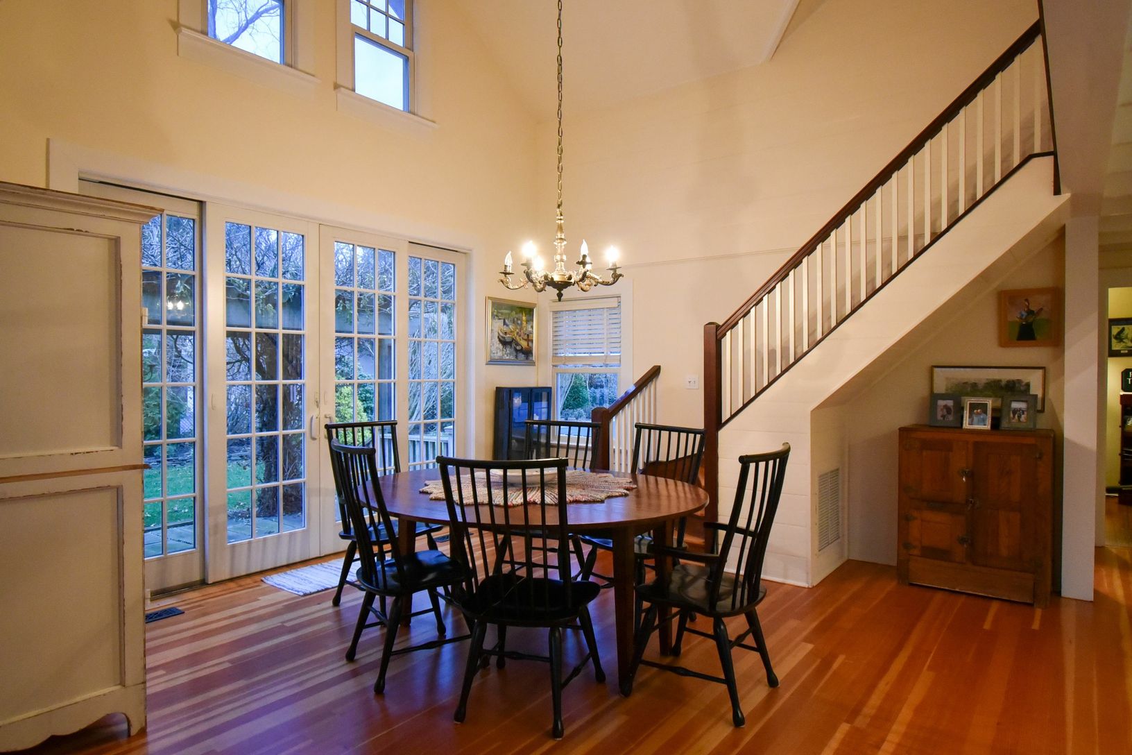  Sliders to Beautiful Yard