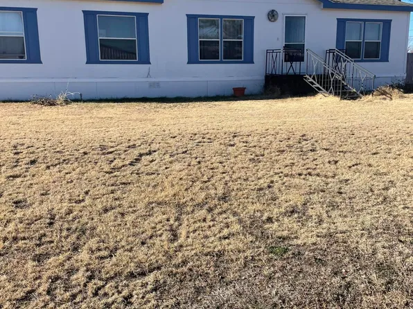 401 N Grace St, Stratford, TX 79084