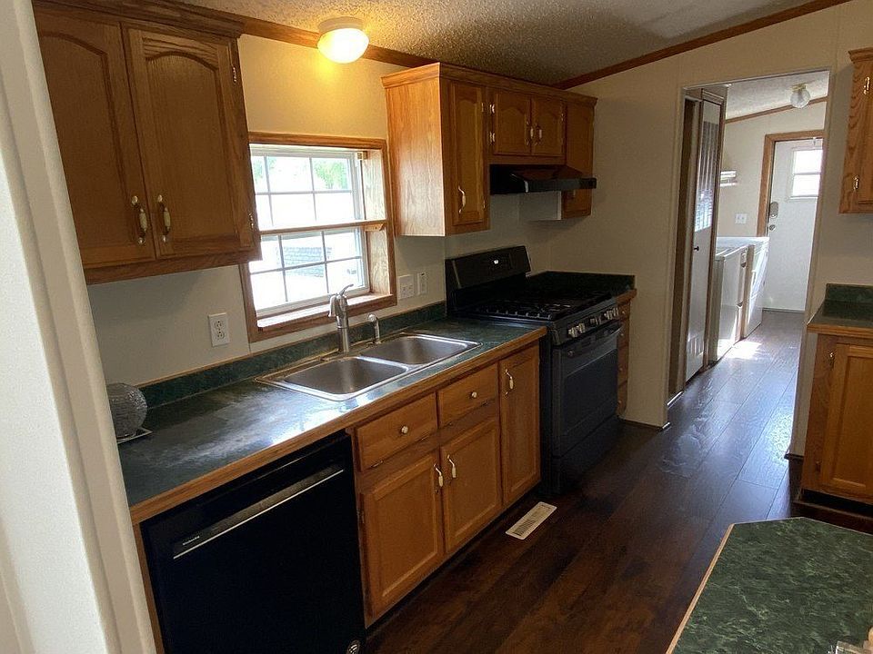 1st image of 1135 W Superior St #217