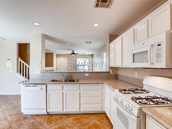 3rd image of 1046 Cantabria Heights Ave