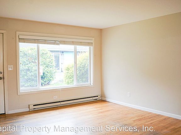 4th image of 920 SE 50th Ave #10074651