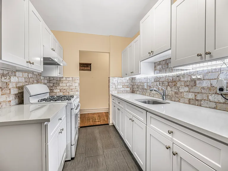 42 Barker Ave #2B — Photo 8