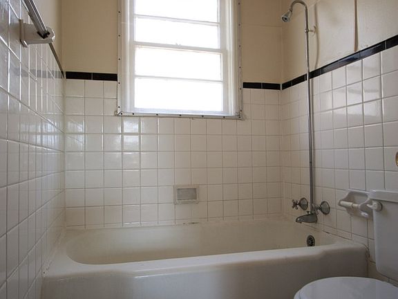 3rd image of 3007 Central Ave APT 5