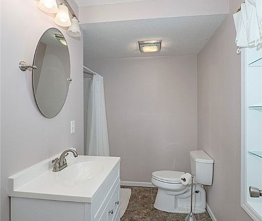 5th image of 728 Pioneer Ln