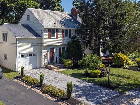 2nd image of 158 Fenwood Ave