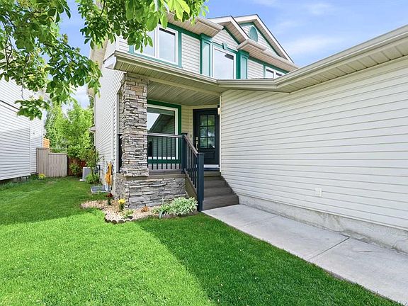 4th image of 61 NW Millview Park SW