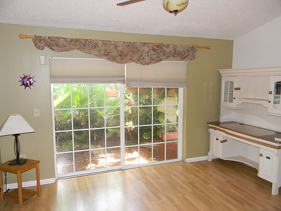 4th image of 2936 Mayfair Ct