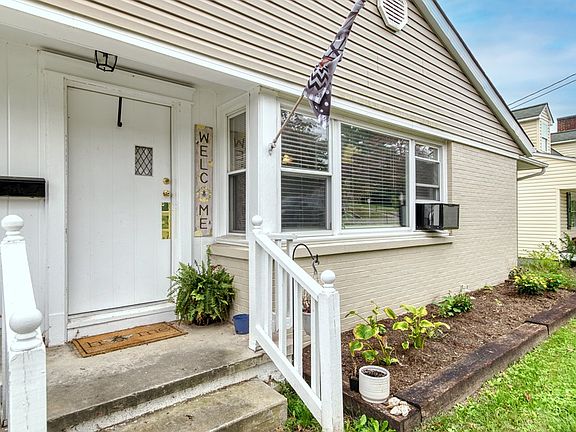5th image of 705 W Pine St