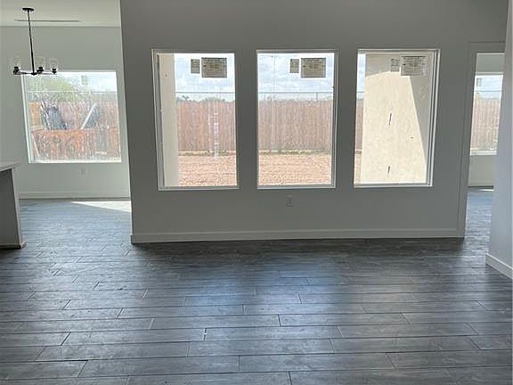 3rd image of 4346 Casamigos St