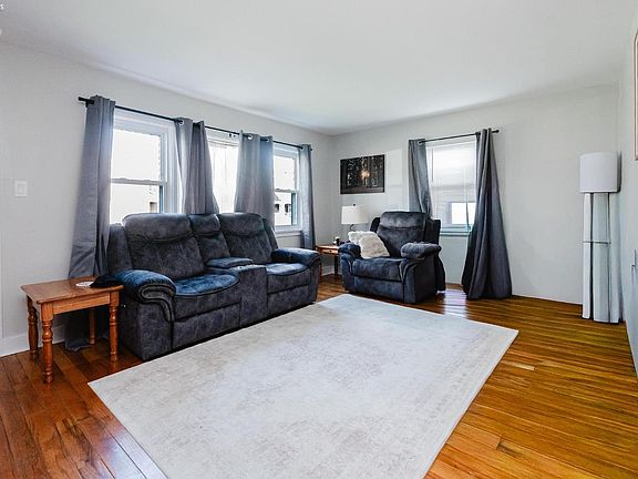 3rd image of 241 Hall St