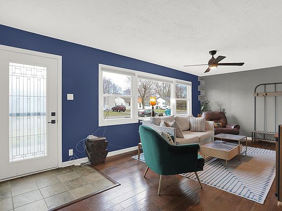 4th image of 634 Park Dr