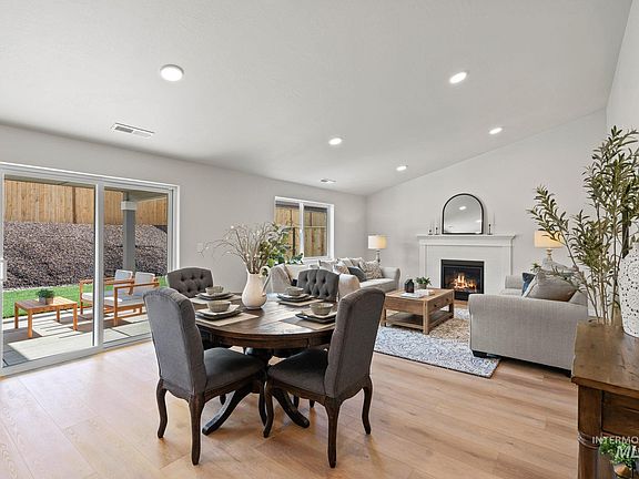 7th image of this home