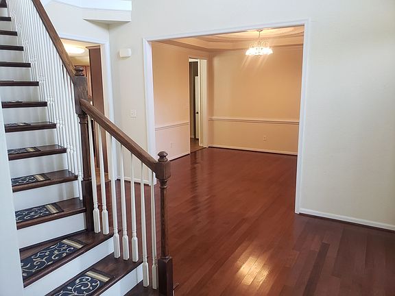 4th image of 2076 Breck Ave