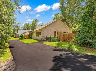 25737 Glen Loch Dr, Spring, TX 77380