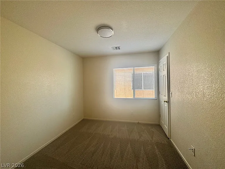 7512 Jacaranda Leaf St — Photo 17