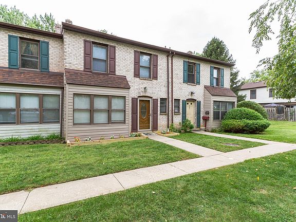 2nd image of 234 East Ct #234
