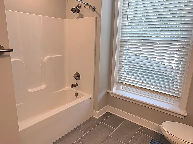 310 W 31st St #118 — Photo 7