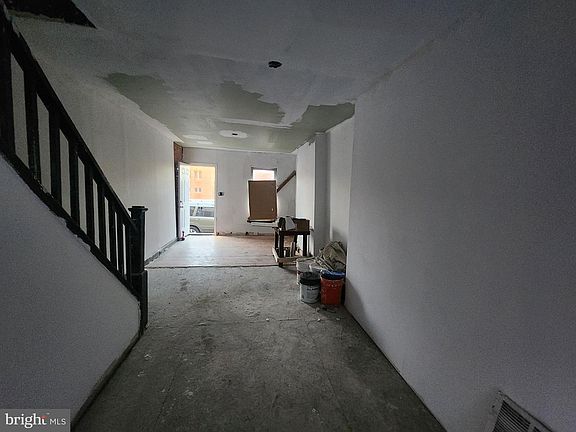 2nd image of 409 S Pulaski St