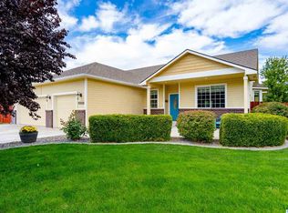 97608 E Brooklyn Dr, Kennewick, WA 99338