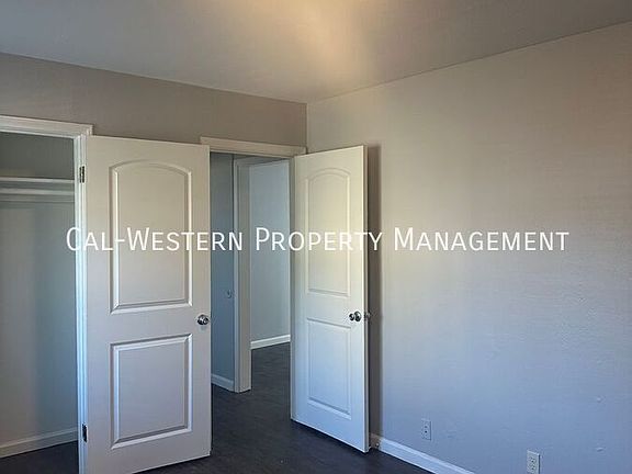 5th image of 395 S 4th St APT 4
