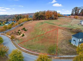 105 Cedarberry St, Oak Ridge, TN 37830