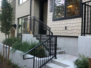 110 C 2nd St S, Kirkland, WA 98033