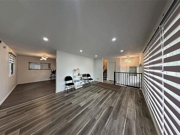 4th image of 2 McDougall CRESCENT