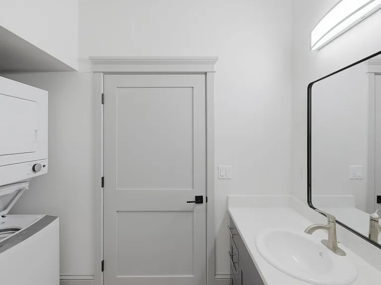 455 Court St NE #207 — Photo 12