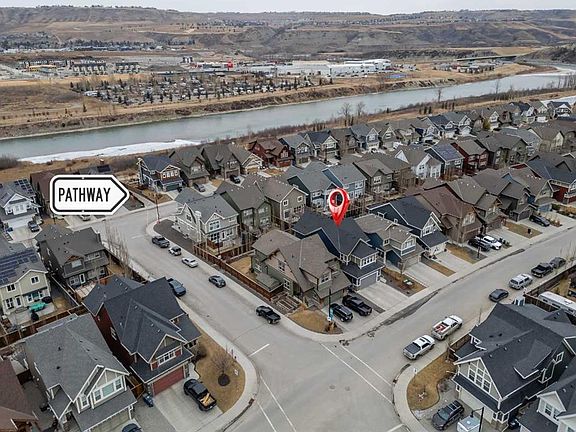 4th image of 196 S Riviera Way